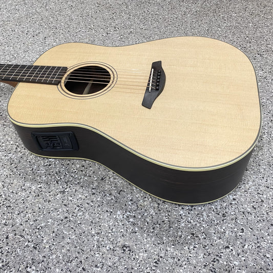 FURCH Green D-SRE mit LR BAGGS SP.Element und wahlweise Case oder GigBag Western-Gitarre