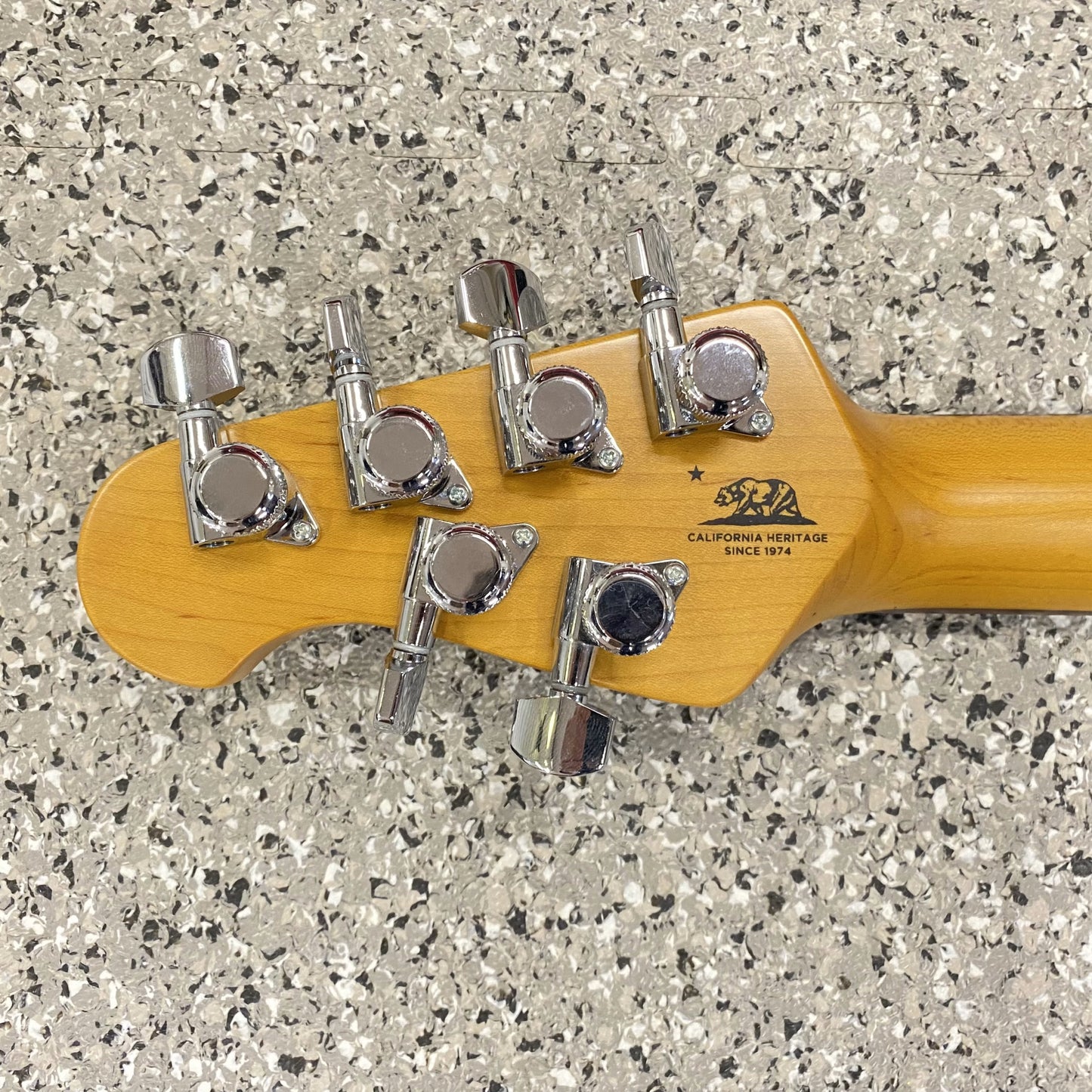 Music Man Cutlass Sunburst E-Gitarre