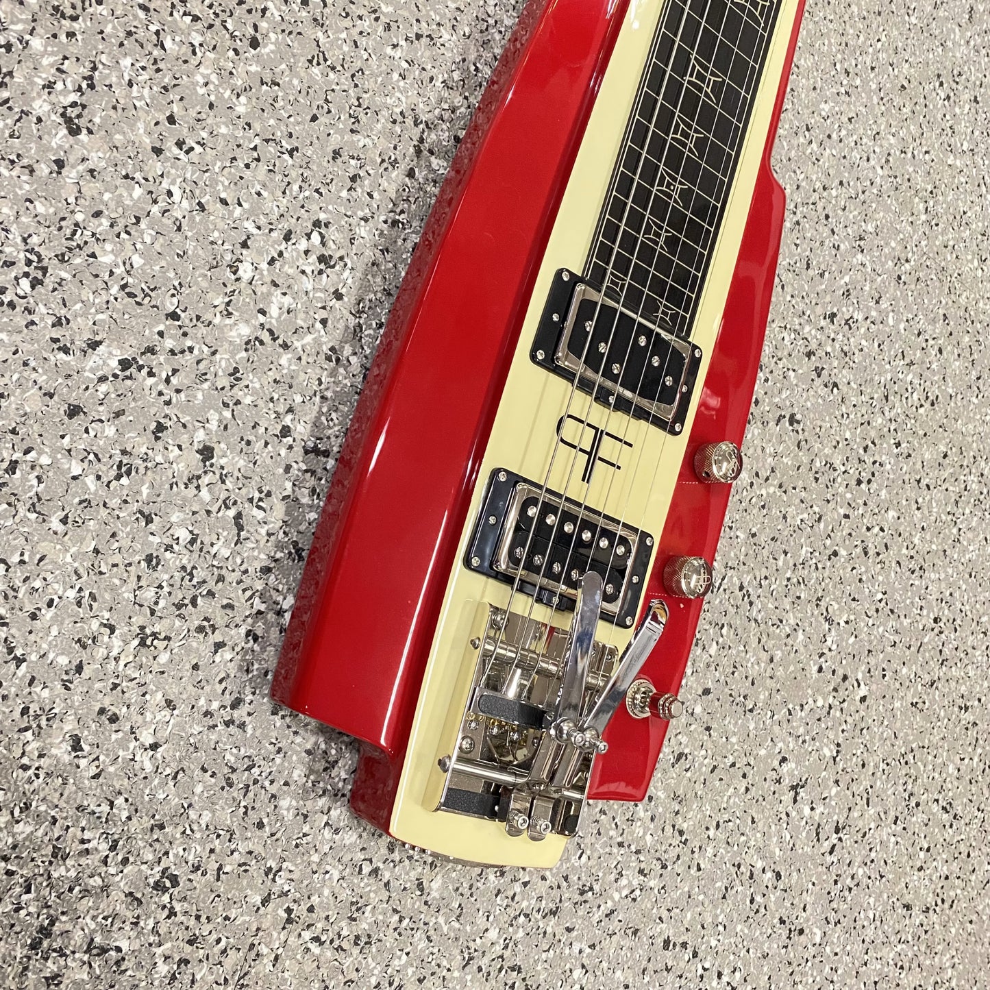 DUESENBERG Paul Franklin LAPSTEEL Red/Vintage White Incl. Case