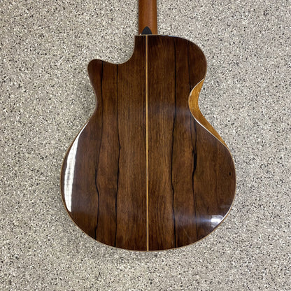 FURCH Red Deluxe GcE LI mit Tonabnehmer LR.BAGGS EAS-VTC Western-Gitarre