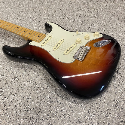 FENDER - American Professional Stratocaster Sunburst