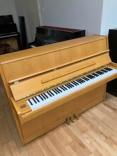 Pianino KOHLER & CAMPBELL KC-142 (baugleich SAMICK JS-042) in Eiche hell